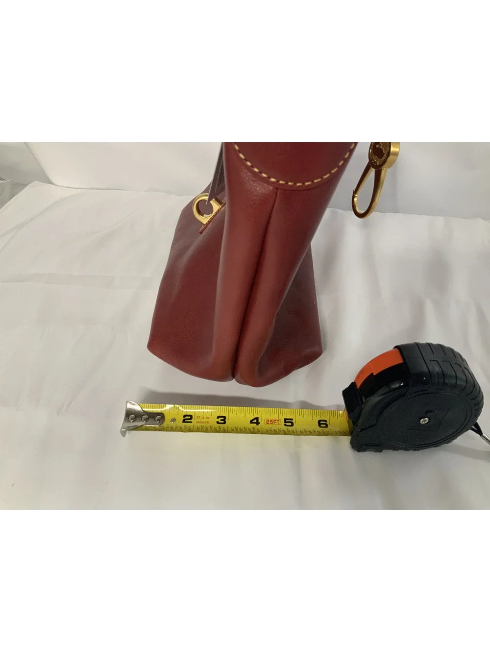 DOONEY AND BOURKE FLORENTINE LEATHER LOGO LOCK HOBO-READ DESCRIPTION